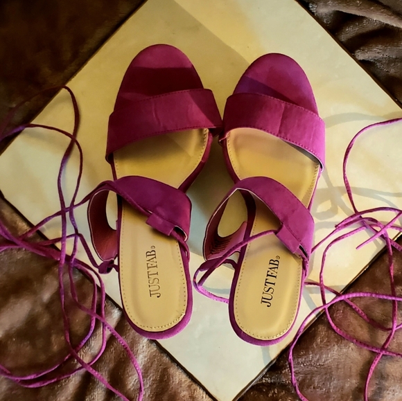 Just Fab Faux Suede Wedges - Picture 14 of 15